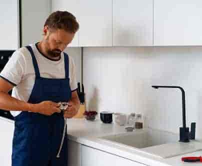We are offering Expert Plumbing Services - 新球体育